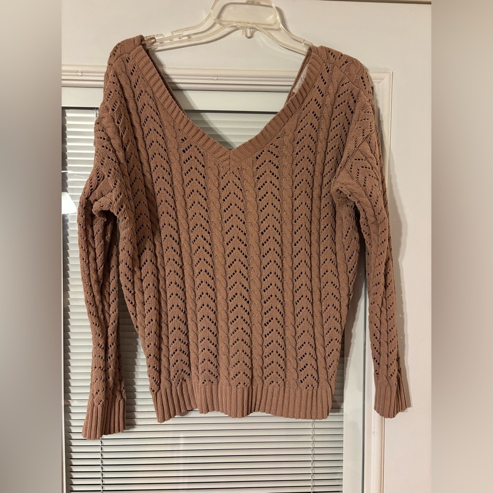 Jessica Simpson Open-Knit V-Neck Sweater in Taupe